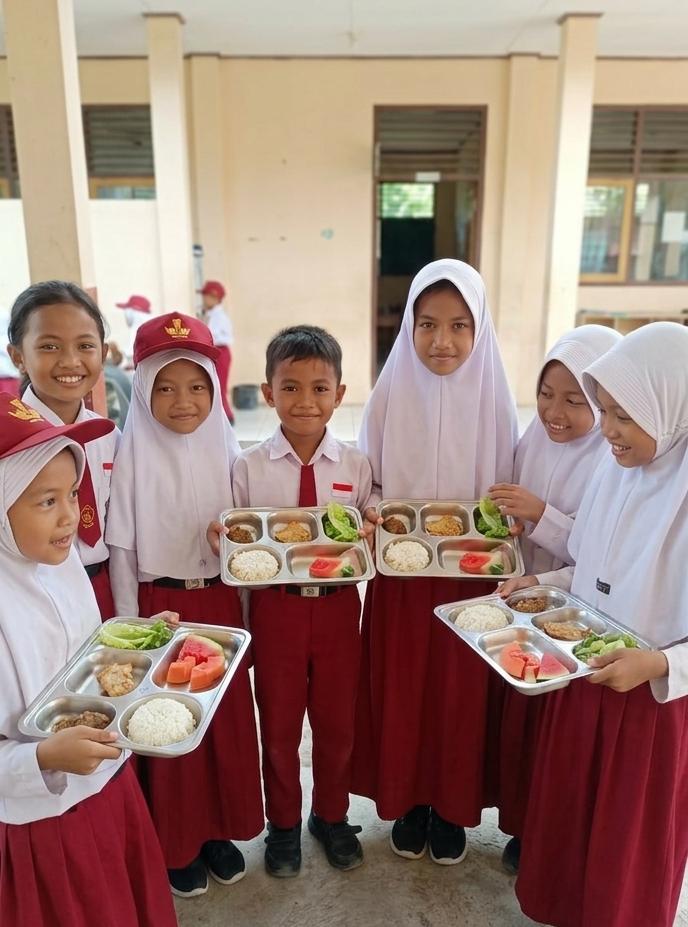 Siswa SDN Karyasari 2 Apresiasi SPPG Karyasari Sukaresmi, Kualitas Makanan Dinilai Baik dan Layak
