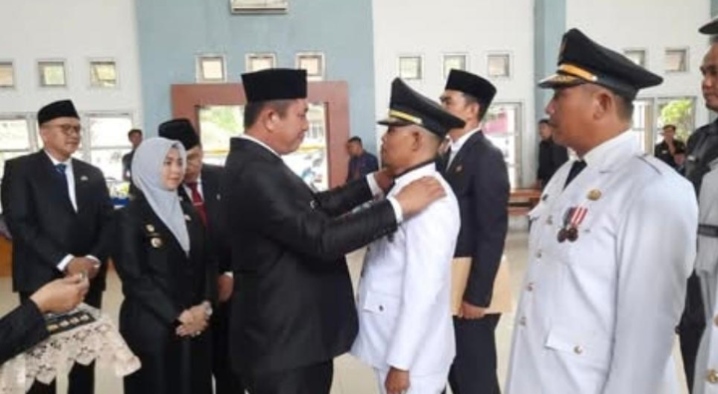PELANTIKAN KEPALA DINAS KEMBALI BERGERAK BEBERAPA KEPALA DINAS SERTA SEKTARIS TURUN JABATAN.