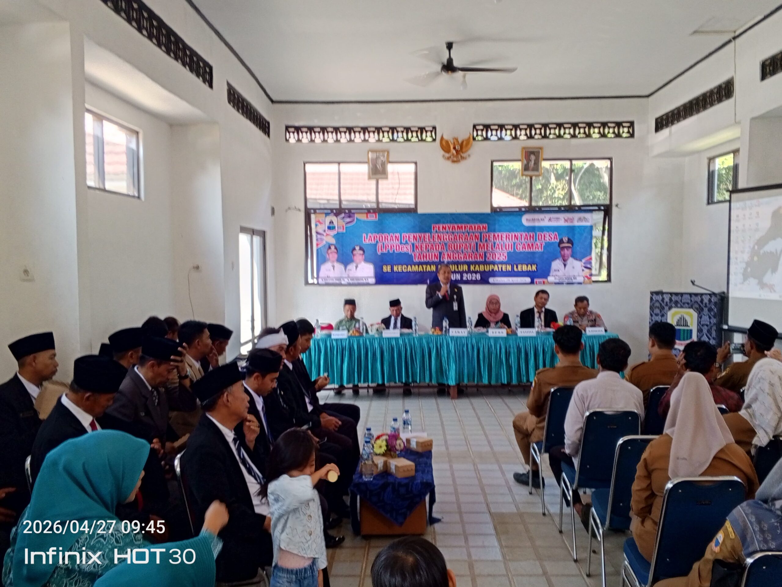 Penyampaian LPPDes 2025, Camat Cikulur Apresiasi 13 Kepala Desa