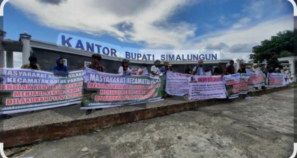 “*Dugaan Penyalahgunaan Izin Konversi, PTPN4 Diprotes Demban Simalungun*”.