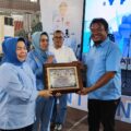 Kapoldasu dan Gubsu Terima Plakat Penghargaan Dari SP/SB Sumut
