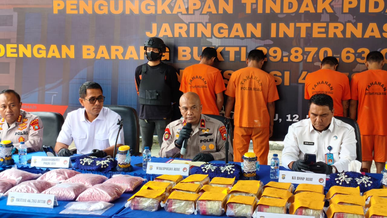 Ribuan Tersangka Narkotika Diciduk Polda Riau Sampai April 2026