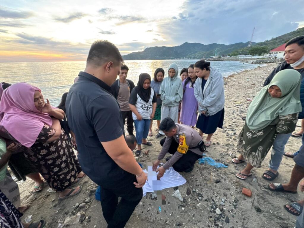 Polsek Kota Timur dan Tim Inafis Tangani Penemuan Bayi di Pantai Blue Marlin