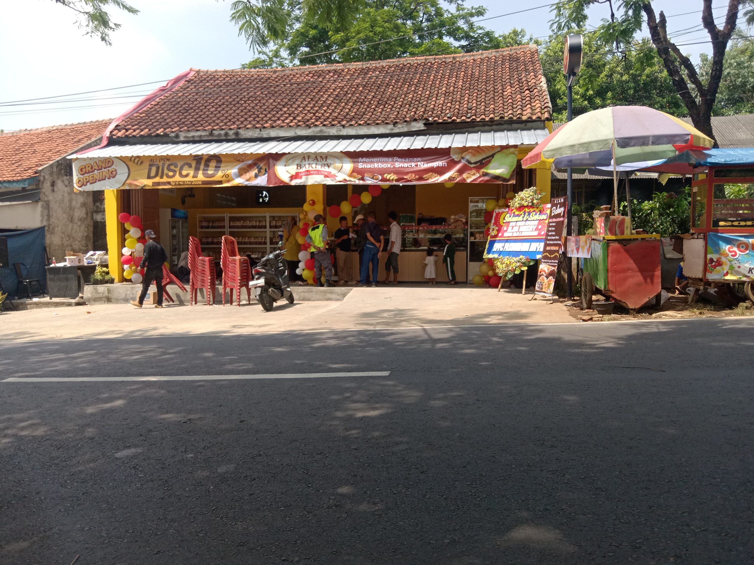 Gelar Grand Opening, Alam Bakery Resmi Dibuka: Destinasi Kuliner Baru di Desa Lebak Anyar