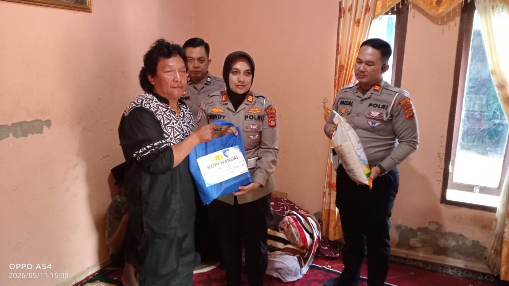 Satlantas Polres Pagar Alam Berbela Sungkawa dan beri Santunan ke Keluaga Korban Kecelakaan.