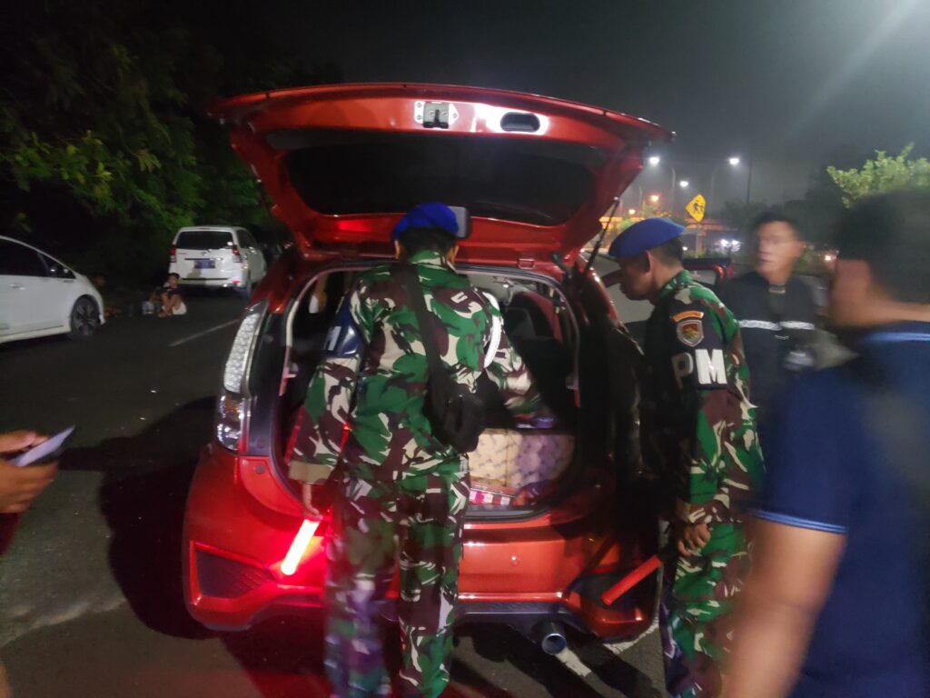 Tim SFQR Lanal Batuporon Amankan 311 Ball Rokok Diduga Ilegal, Diserahkan ke Bea Cukai
