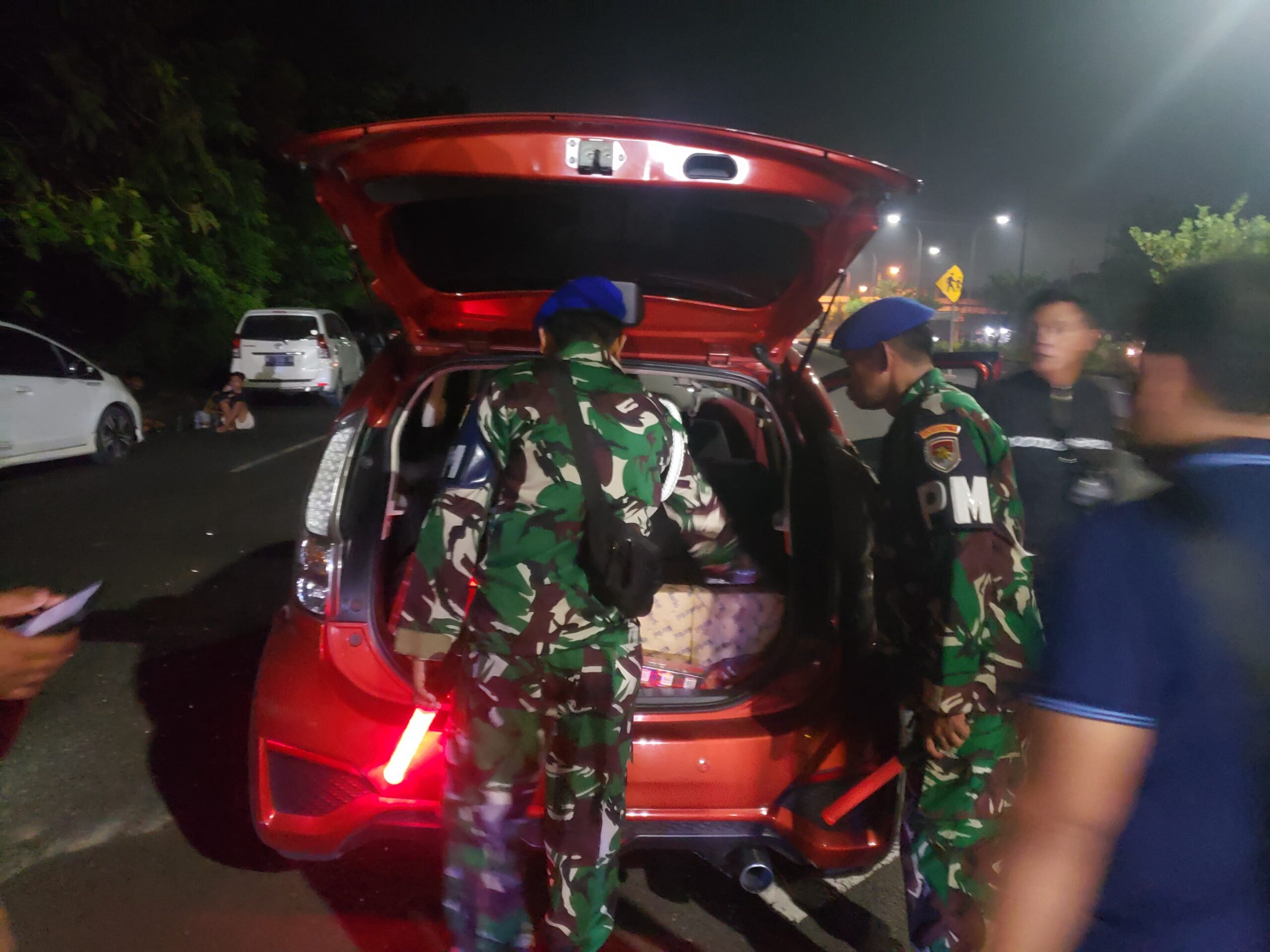 Tim SFQR Lanal Batuporon Amankan 311 Ball Rokok Diduga Ilegal, Diserahkan ke Bea Cukai