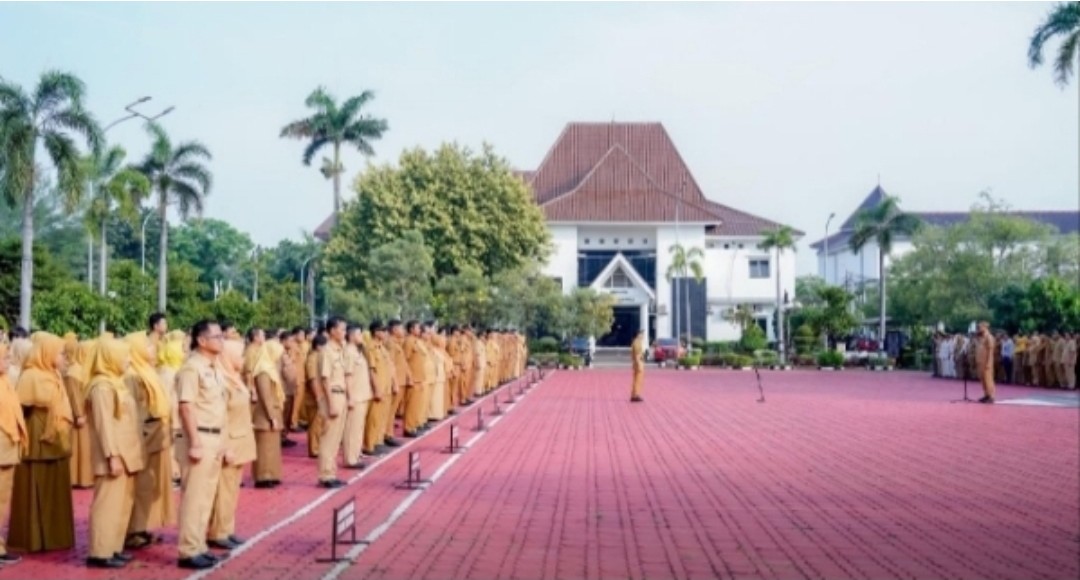 Pemkab Karawang Perketat Disiplin ASN, WFH Jumat Dicabut dan Wajib Ikut Kirab Budaya