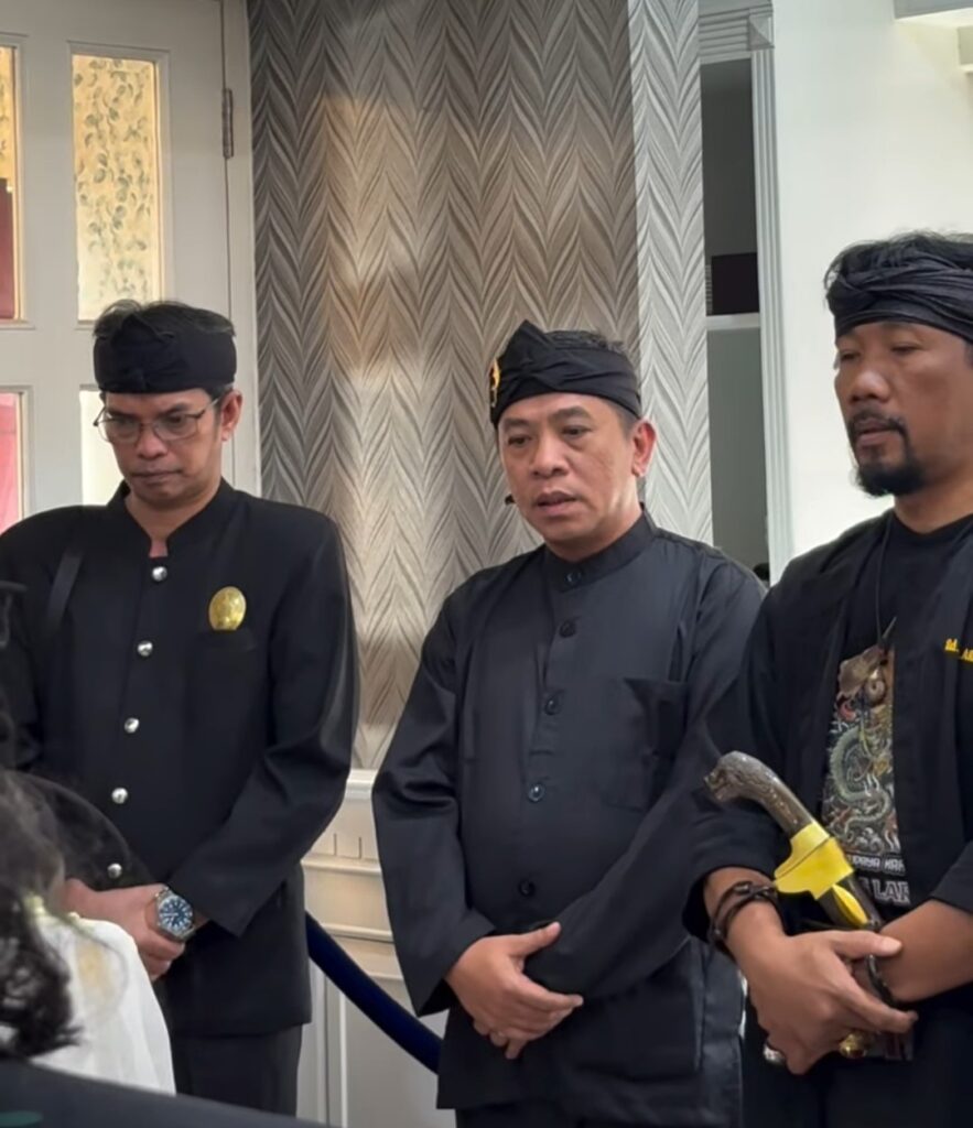 Bupati Karawang Sambut Mahkota Binokasih di Gedung Singaperbangsa