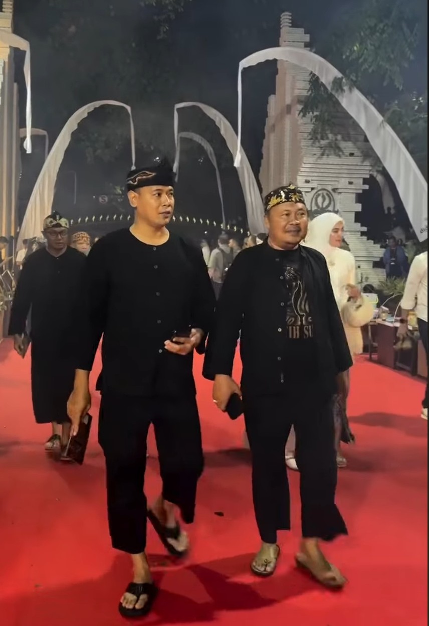 Wakili Bupati Karawang, Haji Maslani Hadiri Milangkala Tatar Sunda di Gedung Sate