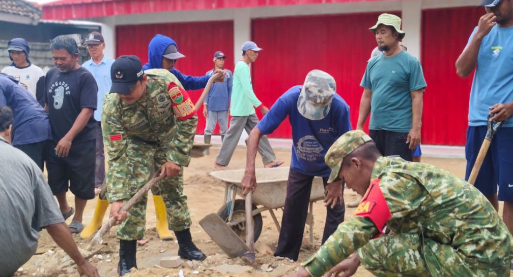PERKUAT KEMANUNGGALAN TNI – RAKYAT, KORAMIL BAHUGA GELAR GERAKAN INDONESIA ASRI