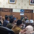 DPRD kabupaten Ogan Komering ulu ( Oku) mencari solusi atau jaln terbaik ,konflik pedagang dengan pihak perumda pasar kota batu raja