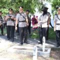 Mengenang Jasa Pahlawan, Polres Bulukumba Gelar Upacara Ziarah dan Tabur Bunga