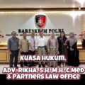 SEORANG IBU DI SUBANG BERHADAPAN DENGAN PROSES PIDANA PASCA PERCERAIAN, TIM KUASA HUKUM DESAK KOMNAS PEREMPUAN TURUN LANGSUNG, SOROTI DAMPAK TERHADAP PEREMPUAN DAN ANAK. Advokat Rikha Permatasari menilai perlindungan terhadap perempuan dan kepentingan terbaik bagi anak harus menjadi perhatian selama proses hukum berlangsung.