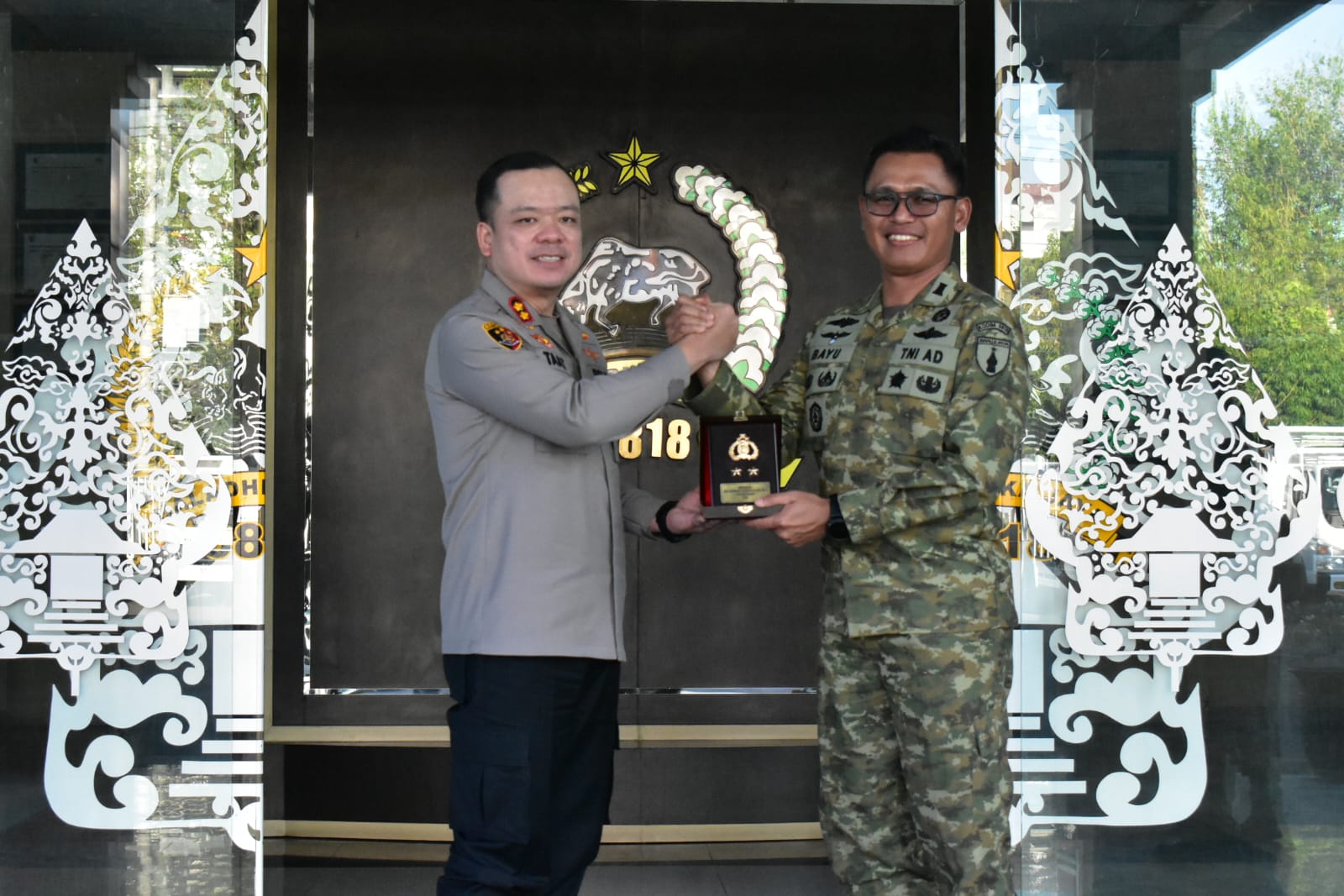 Sinergitas TNI dan POLRI Mempererat Hubungan Memjaga Keamanan dan Ketertiban Wilayah Kabupaten Malang
