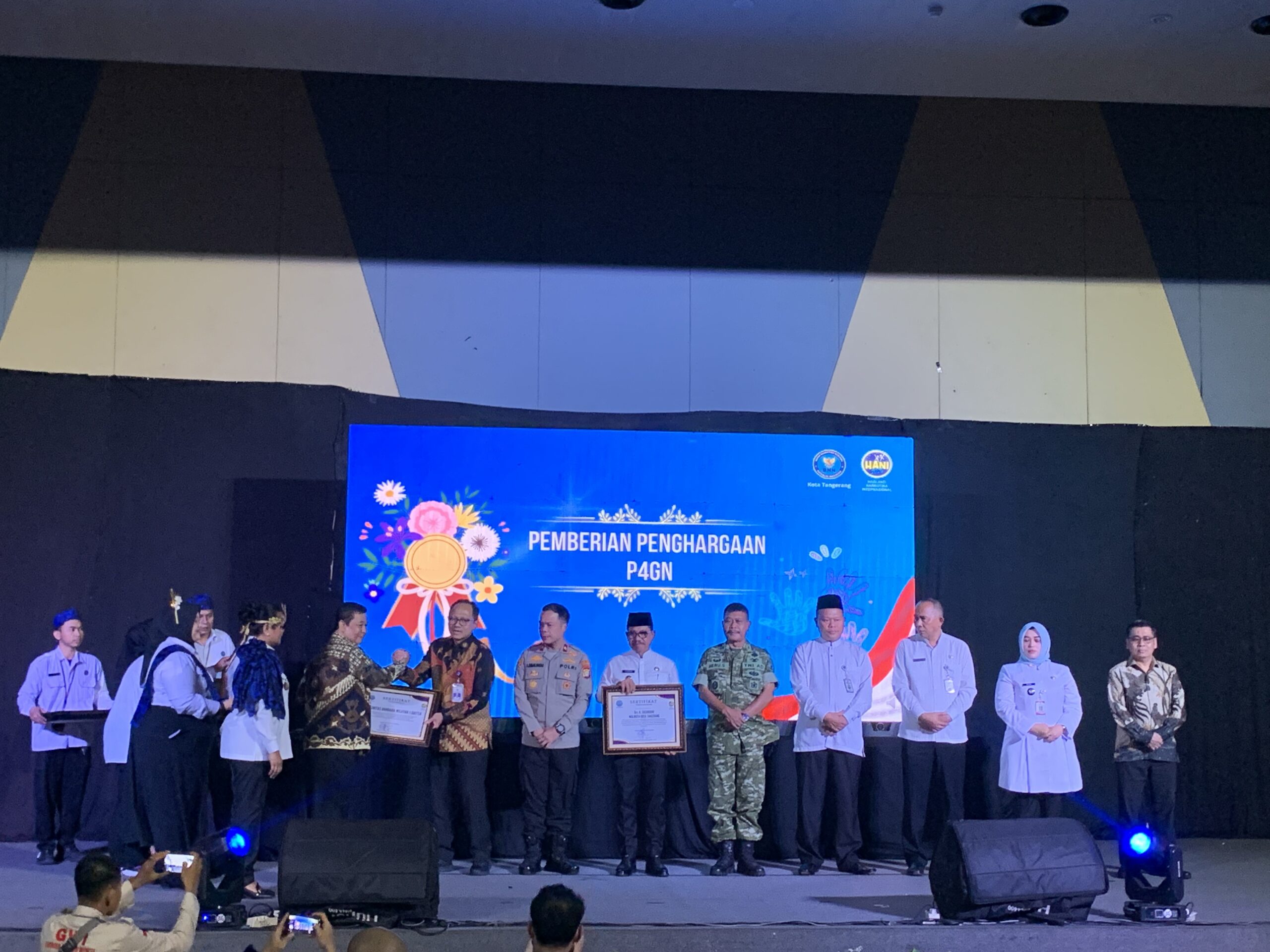 “Membangun Generasi Sehat, Cerdas, dan Kuat melalui Gerakan Ananda Bersinar Menuju Indonesia Emas 2045”