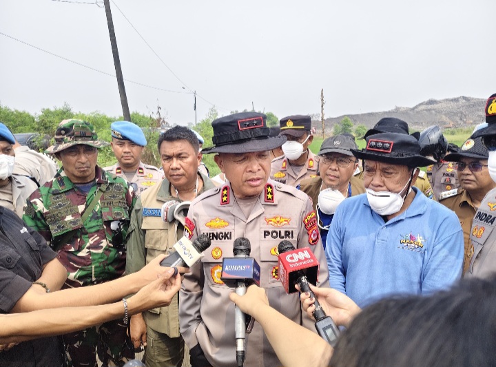 Kapolda Banten Pastikan Penanganan Kebakaran TPA Jatiwaringin Berjalan Optimal