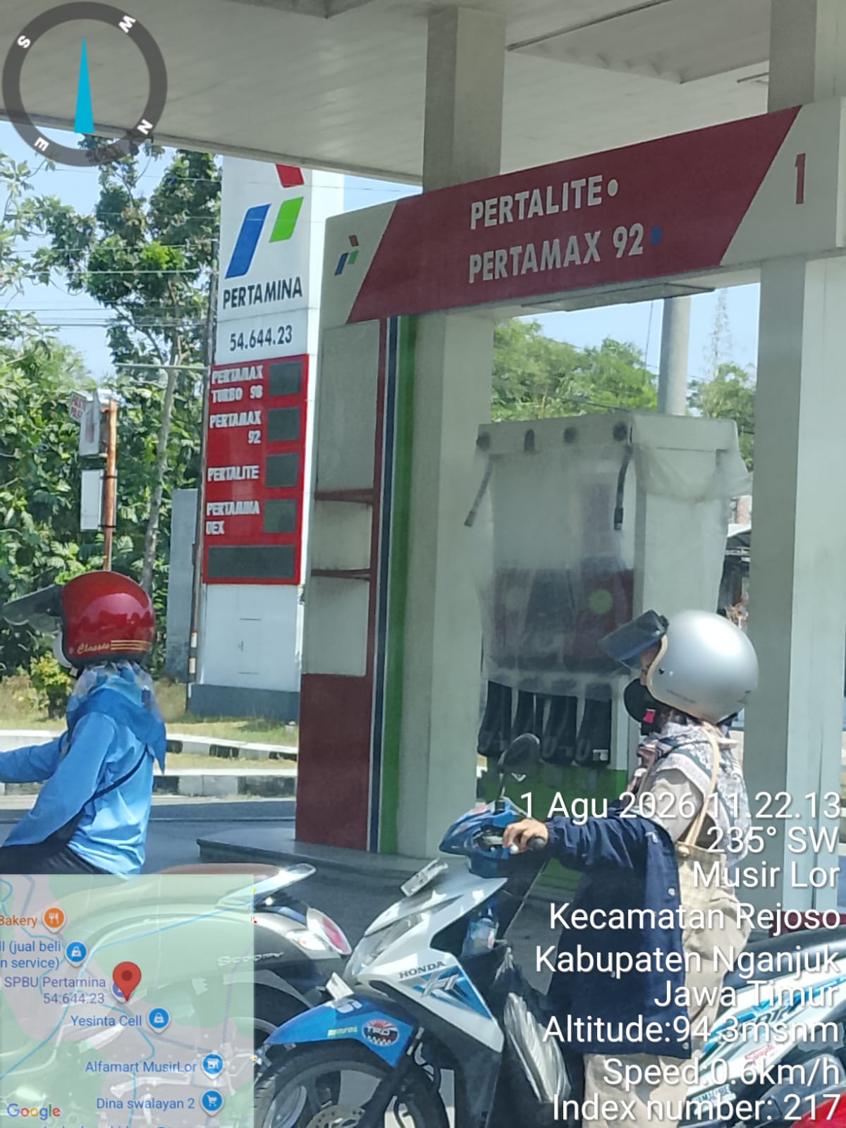 Diduga Berkedok Petani , Aktivitas Pengangsuan Solar Bersubsidi Di SPBU Nganjuk Jadi Sorotan