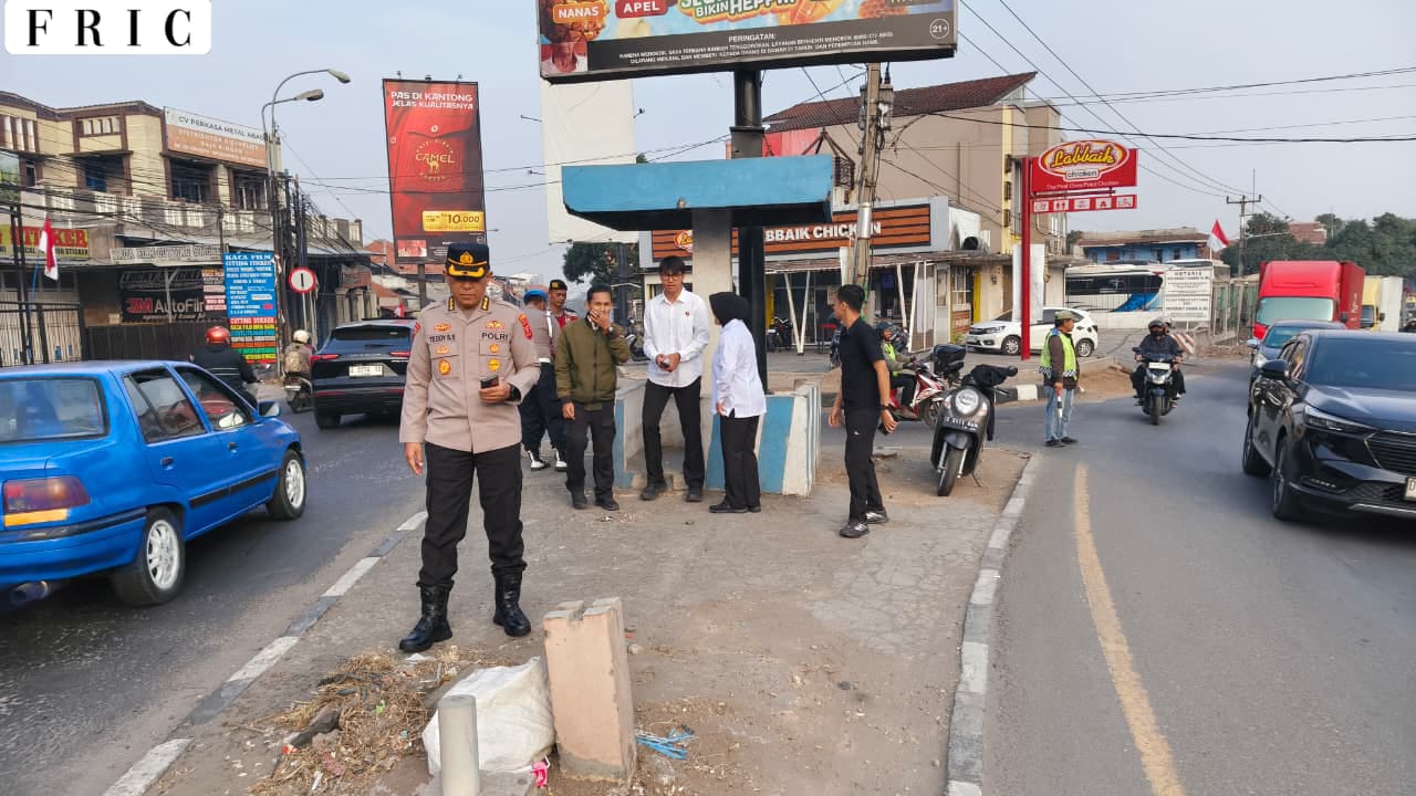 KEPOLISIAN NEGARA REPUBLIK INDONESIA DAERAH JAWA BARAT BIDANG HUBUNGAN MASYARAKAT  SIARAN PERS : Hadirkan Rasa Aman di Jalan, Polda Jabar Terjunkan Personel Serentak di Titik Titik Rawan*