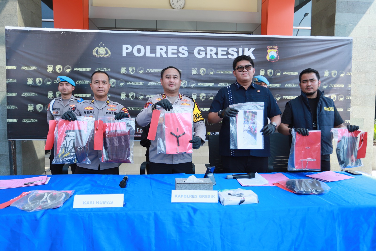 DEWAN PAKAR DPP LSM ELANG MAS Profesor Sutan Nasomal Harapkan Kapolri Beri Penghargaan Bagi Kapolda Berhasil Ungkap Kasus Seperti Kapolres Gresik Surabaya!!