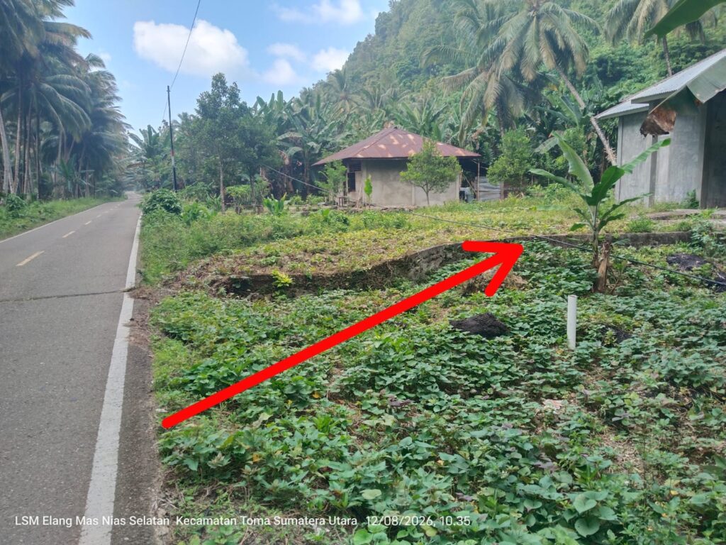 Kabel Listrik PLN ULP Telukdalam Sepanjang ±30 Meter Tidur di Atas Tanah Selama 6 Bulan di Hilialawa Kecamatan Somambawa-Nisel dan Ancam Keselamatan Warga