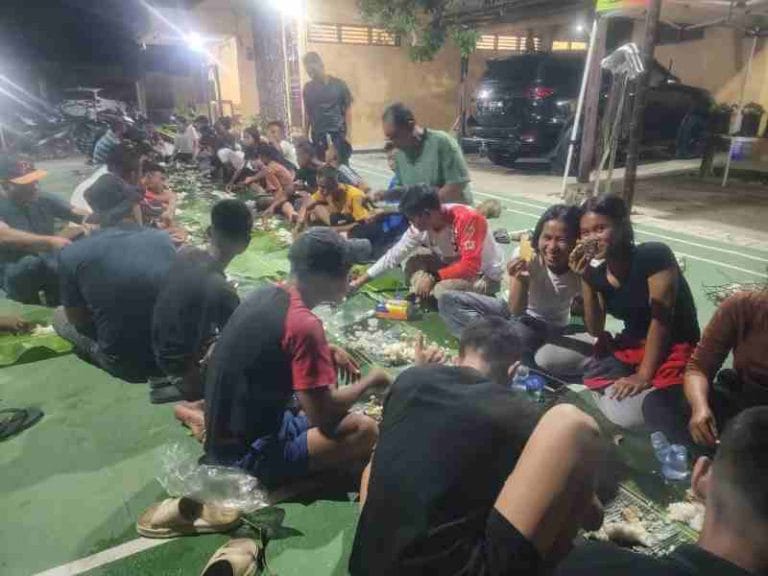 *Kapolsek Silou Kahean Gelar Syukuran Meriah bagi 48 Anggota Paskibra