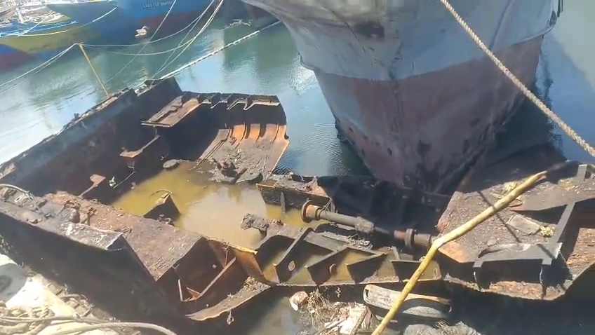 DEWAN PAKAR DPP LSM ELANG MAS PROF. DR. SUTAN NASOMAL SOROTI LEGALITAS PEMOTONGAN KAPAL DI PESISIR BITUNG  Izin “Salvage” Harus Sesuai dengan Kegiatan di Lapangan