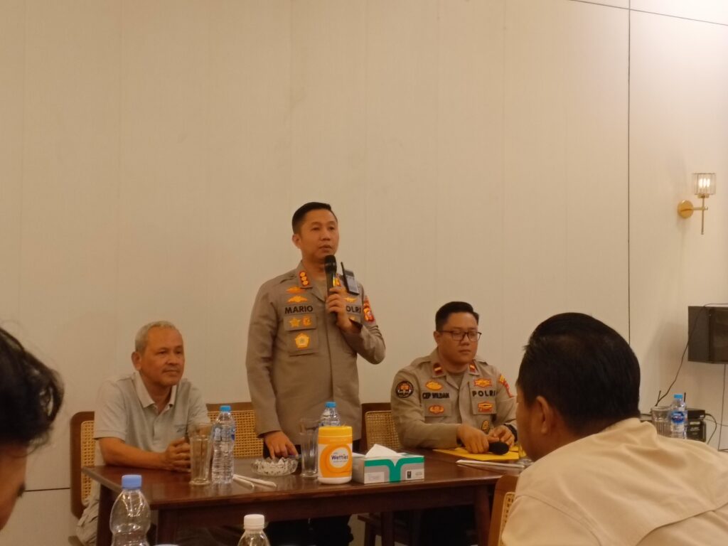 Kapolresta Karawang Perkuat Sinergi dengan Insan Pers, Tegaskan Program “Gas Karawang” untuk Tingkatkan Keamanan