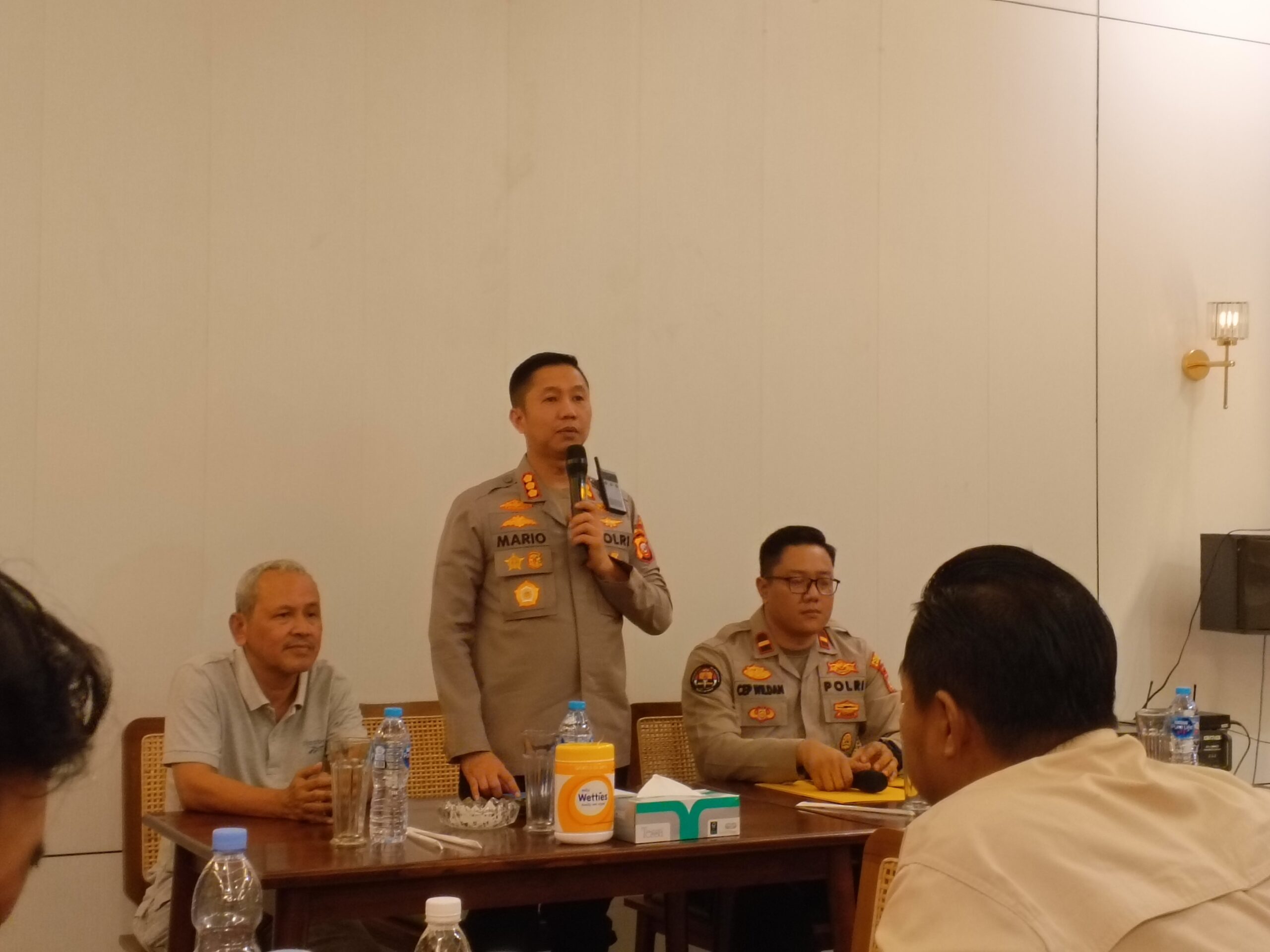 Kapolresta Karawang Perkuat Sinergi dengan Insan Pers, Tegaskan Program “Gas Karawang” untuk Tingkatkan Keamanan