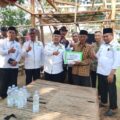 Abah Amad Warga Panjalin terima Bantuan Dari Baznas Provinsi.