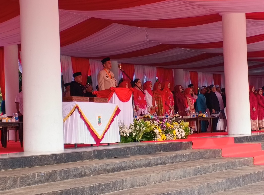 Tak Cukup Upacara, Aep Syaepuloh Gerakkan ASN Karawang Bergerak untuk NTT