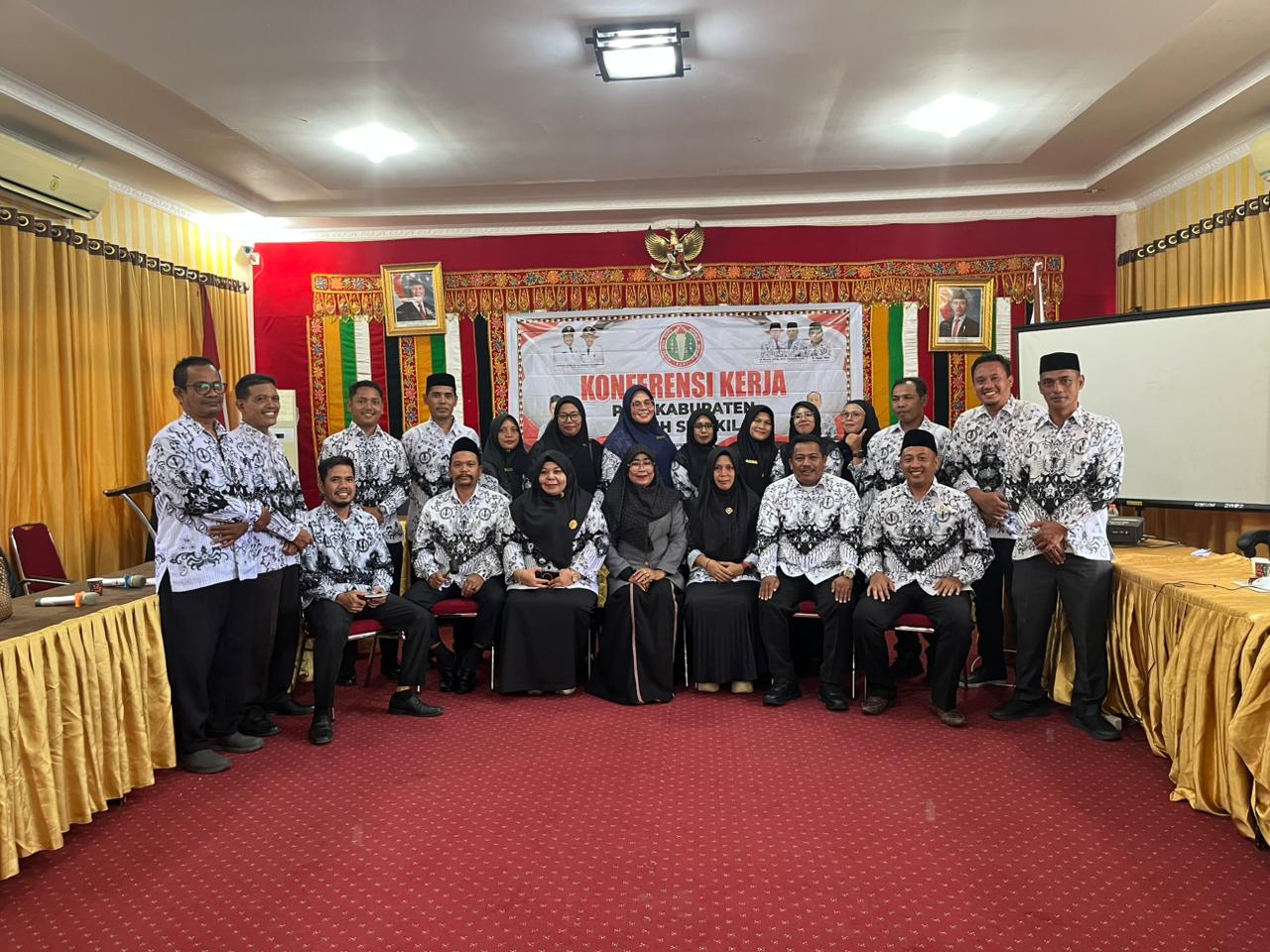 DEWAN PAKAR DPP LSM ELANG MAS Prof. Dr. KH. Sutan Nasomal, S.H., M.H. Serukan Semangat Membangun, Mendidik, Memperjuangkan, Mengayomi dan Melindungi Rakyat