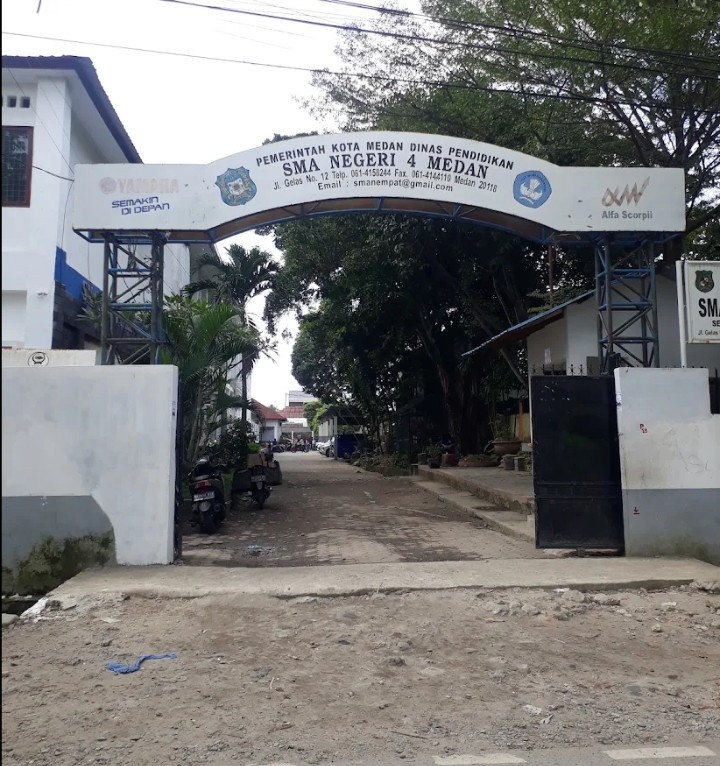 Dana BOS SMAN 4 Medan Dipertanyakan: Angka Janggal, Kepala Sekolah Bungkam, Publik Desak Audit
