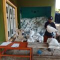 Bantuan Pangan Beras Di Masing Masing Desa Di Kecamatan Ciasem Serentak Di Salurkan