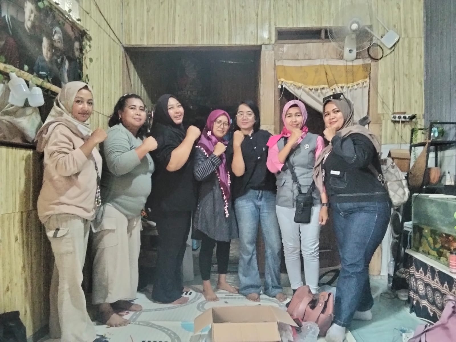 Rapat dan Silaturahmi Srikandi Media Online Indonesia ( SMOI ) Purwakarta di Desa Pesawahan, Dorong Sinergi dan Kekompakan