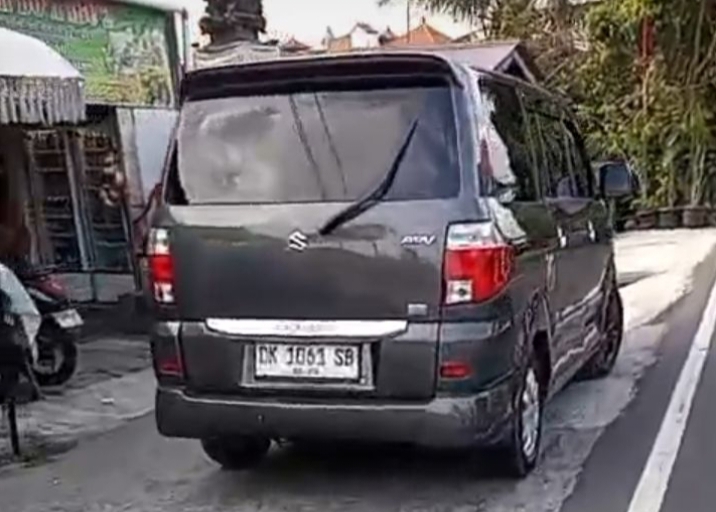 Dugaan “Mafia BBM” Tabanan Makin Terang: Kendaraan Diduga Berganti-ganti, Klaim “Punya Orang Polda” Tantang Aparat