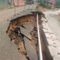 Setahun Pasca Bencana ,Jalan Jenderal Panggabean Sibolga Sumatera Utara Dibiarkan Menganga,