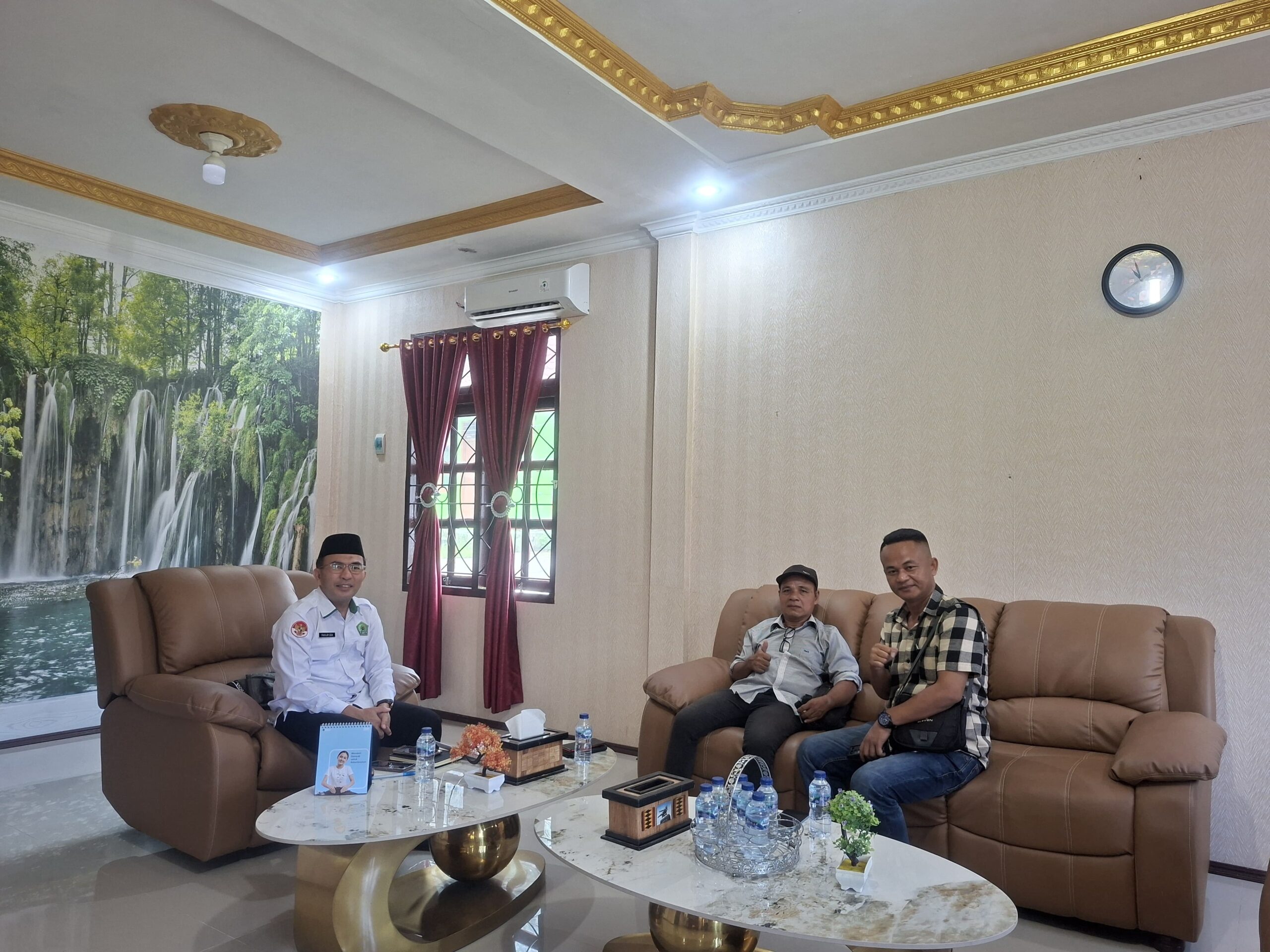 Silaturahmi Awak Media dengan Kemenag Nias Selatan  Fadli Gea Tegaskan Kami Tidak Alergi Terhadap Pers