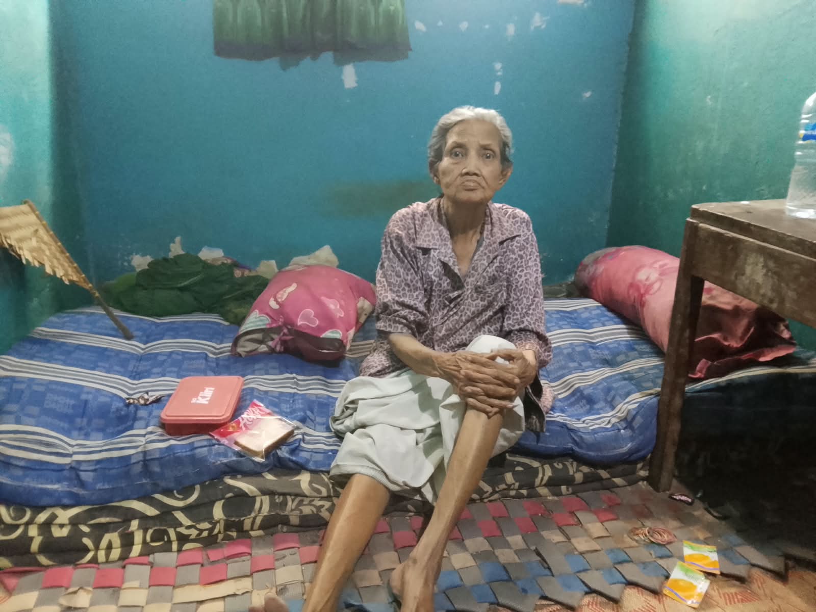 Rumah Nenek Nurlaela di Sumber Cirebon Nyaris Roboh, Rohadi Minta Bupati dan Dinas Terkait Segera Turun Tangan
