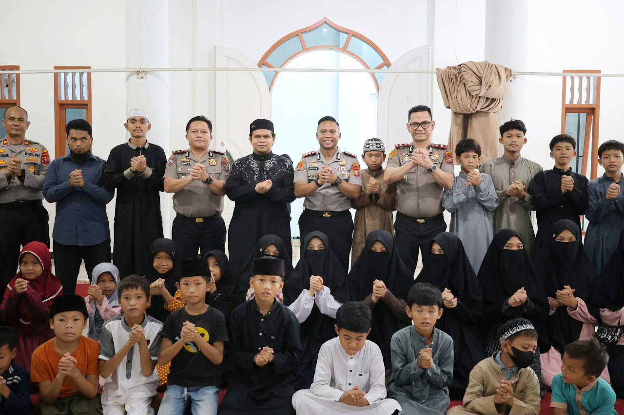 Polisi Peduli Pendidikan, Kapolres Nias Selatan Sambangi Pesantren Mutiara Cahaya Qolbu