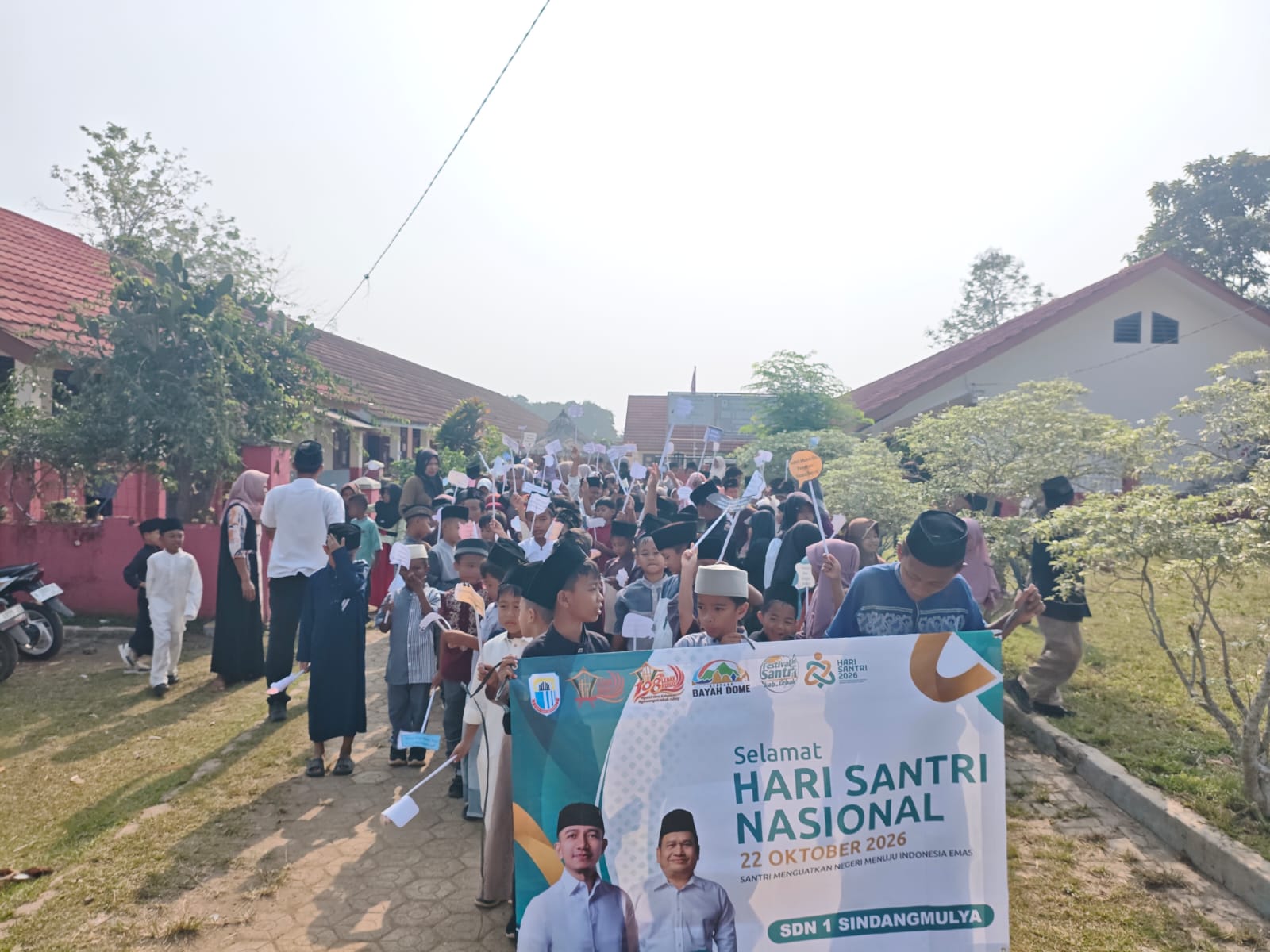 SEMARAK HARI SANTRI NASIONAL, SDN 1 SINDANGMULYA TANAMKAN NILAI RELIGIUS DAN KARAKTER GENERASI MUDA