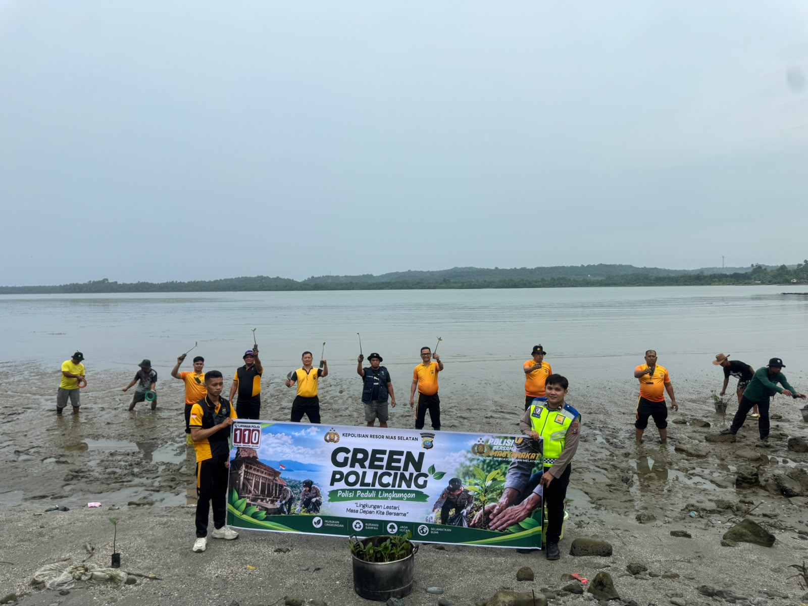 Bukan Hanya Jaga Keamanan, Polres Nias Selatan Juga Lestarikan Ekosistem Pesisir Lewat Green Policing