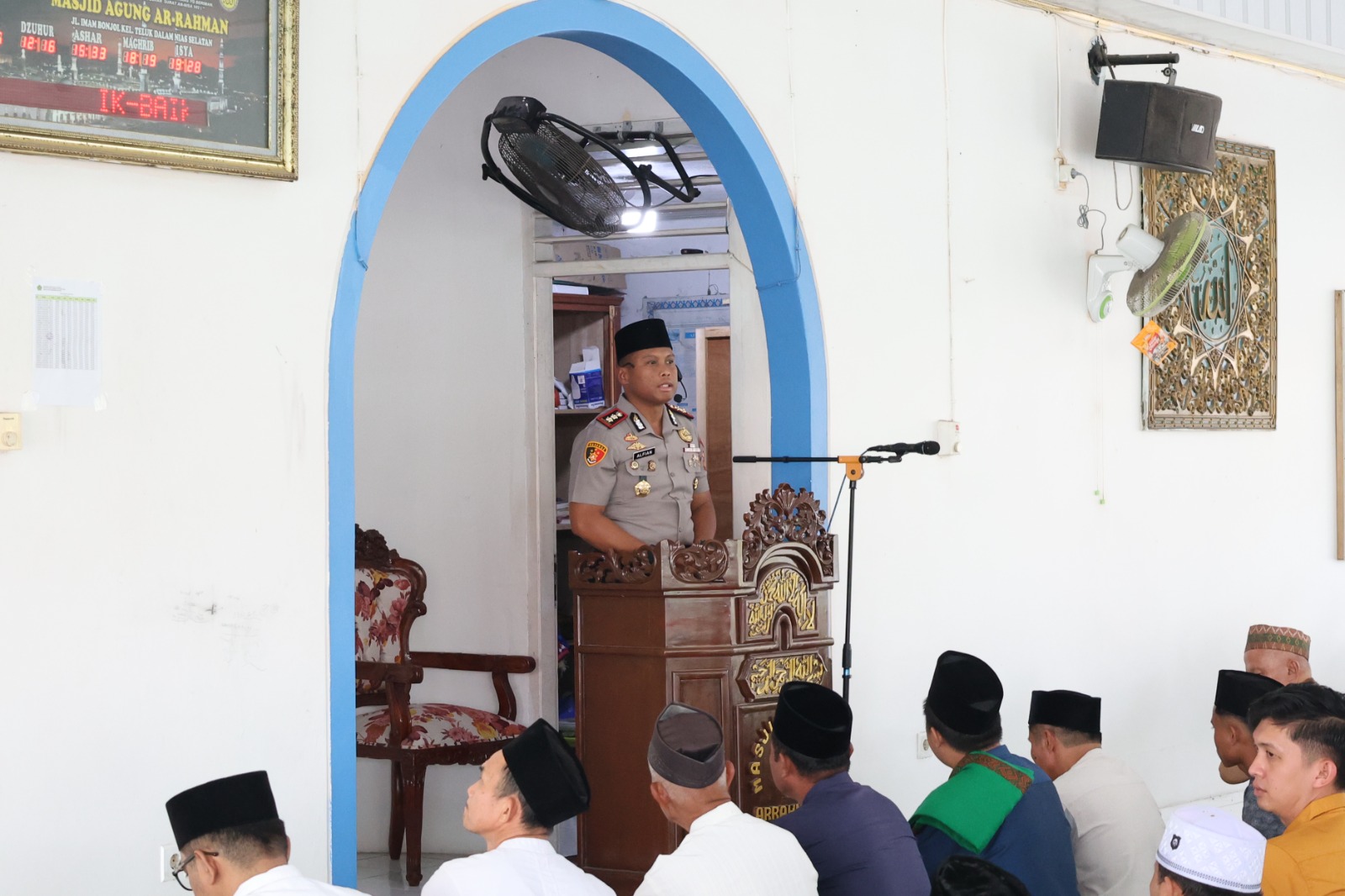 Jumat Keliling di Masjid Agung Ar-Rahman, Kapolres Nias Selatan Ajak Jamaah Perangi Narkoba dan Judi Online