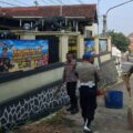 KEPOLISIAN RESOR PURWAKARTA SEKSI HUBUNGAN MASYADukung Green Policing, Polsek Darangdan Bersihkan Halaman Mako dan Saluran Air