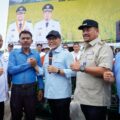 PANEN PADI BERSAMA MENKO PANGAN! Bupati Batu Bara Perkuat Sinergi, Petani Terima Bantuan Alsintan