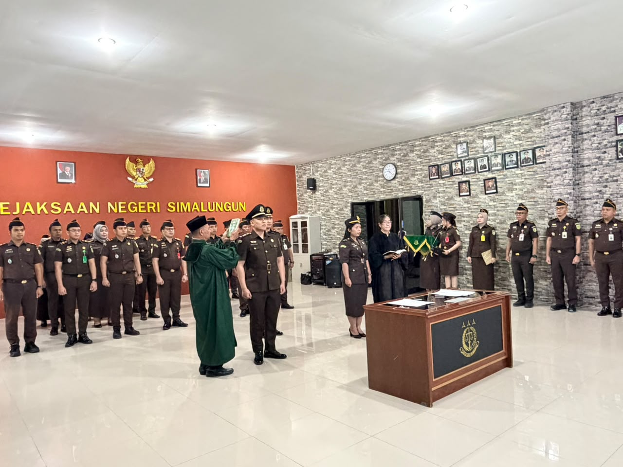 Dua Pejabat Struktural Resmi dilantin,Kejari Simalungun Tekankan Profesionalisme Dan Integritas